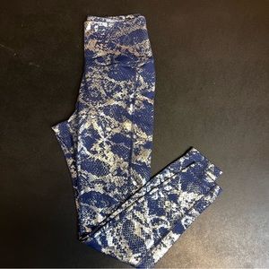 NWOT. LoveHer brand leggings, high waisted with pockets.